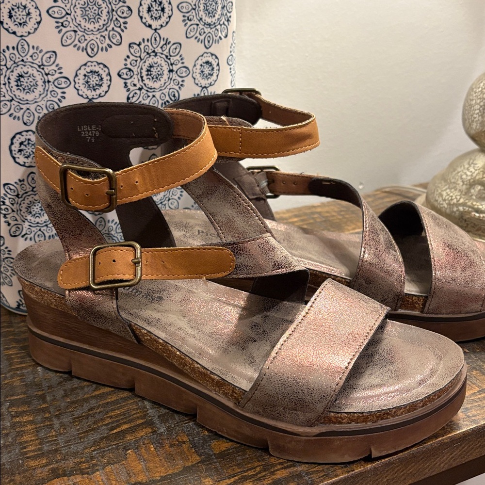 Pierre Dumas Brown and Tan Strappy Platform Sandals